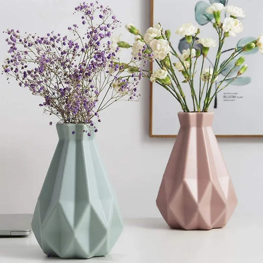 Diamond Pattern Plastic Flower Vase for Home